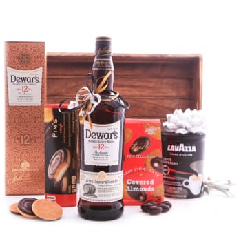 Dewars Whisky Coffee Sweets Basket – view 2